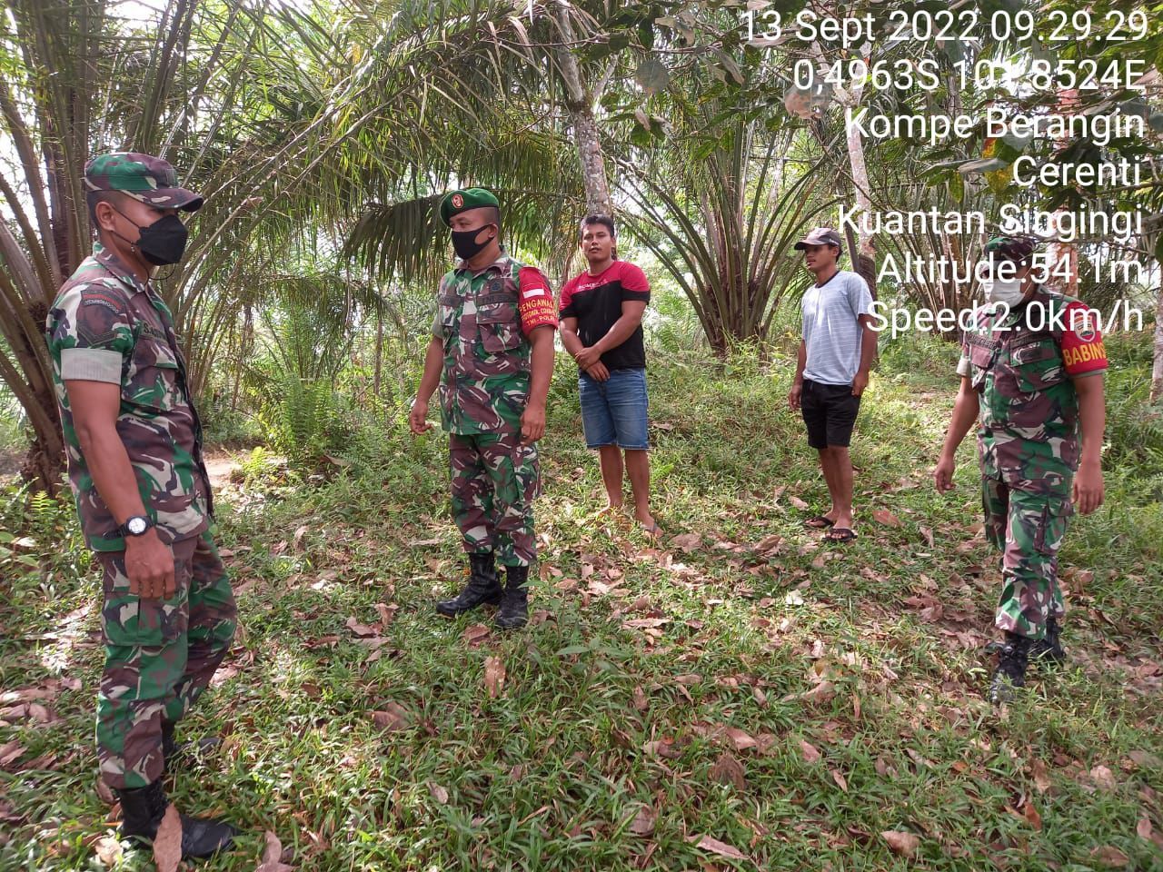 Cegah Karhutlah, Babinsa Koramil 06/Cerenti Kodim 0302/Inhu di Desa Kompe Berangin Kecamatan Cerenti Gencarkan Patroli Dan Sosialisasi