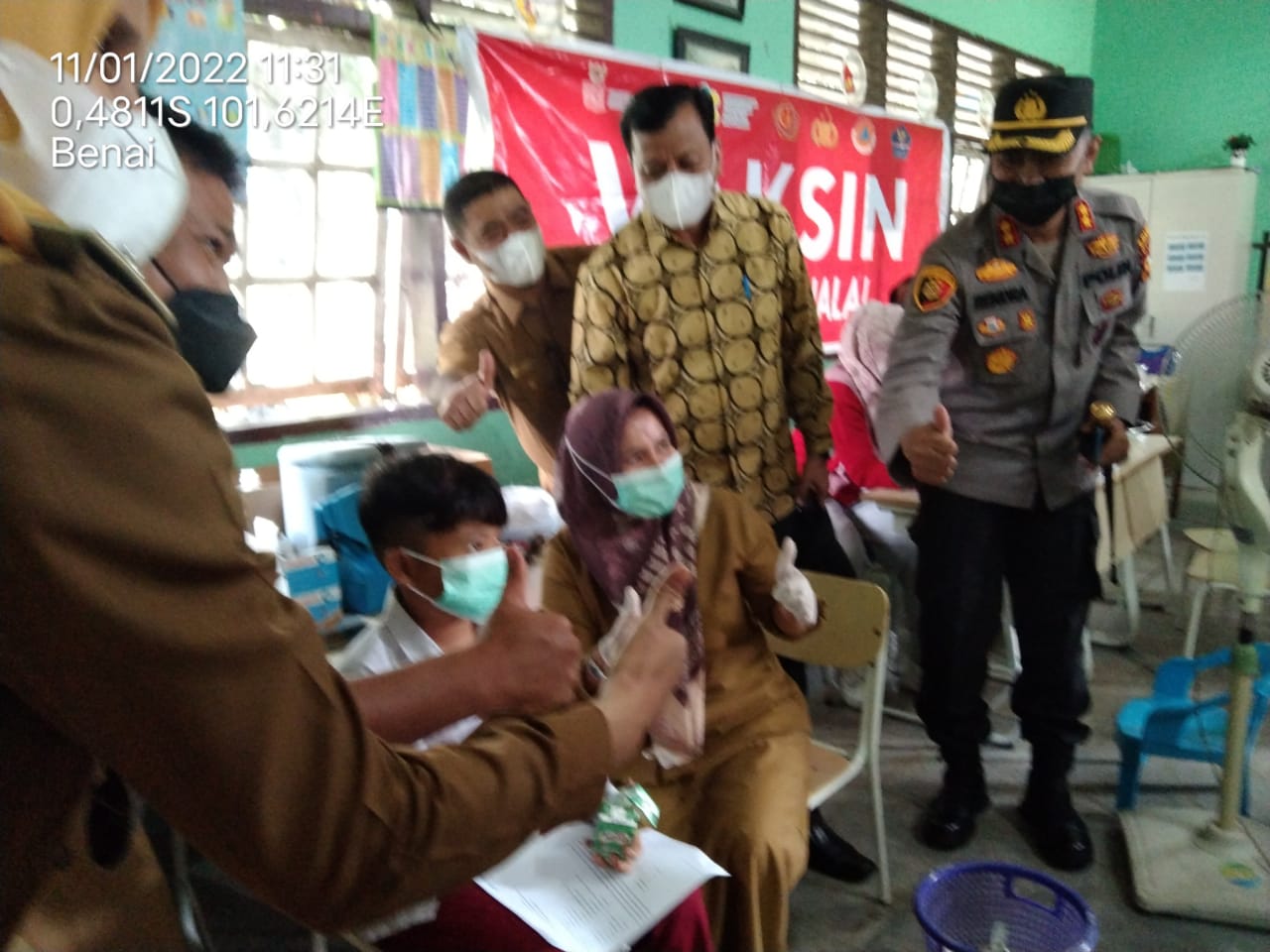 Kapolres Bersama Plt Bupati Kuansing Tinjau Langsung Vaksinasi Anak Usia 6-11 Fahun di SD Negeri 002 Benai Kuansing