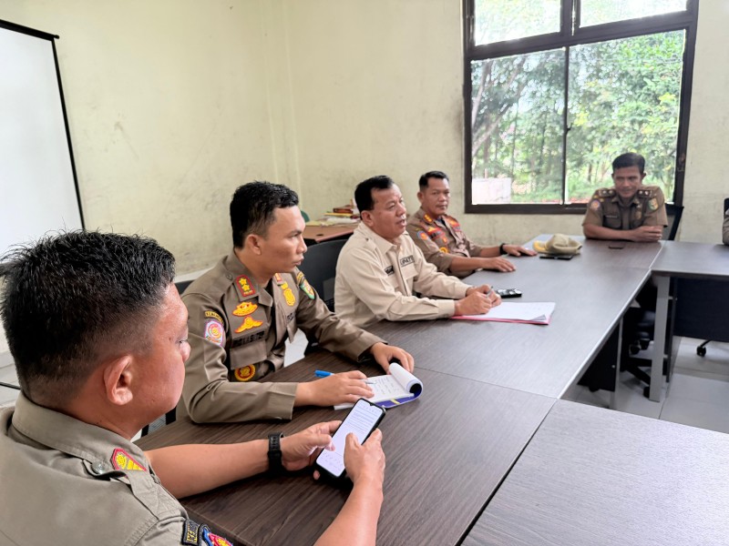 Bupati Tegaskan Disiplin Satpol PP Harus Jadi Contoh,  Sidak Berlanjut ke Kantor Pol PP dan Damkar