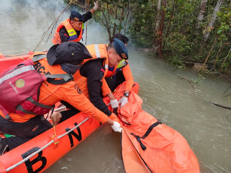 Update Korban Truk Tenggelam di Sungai Segati: 14 MD, 1 Masih dalam Pencarian