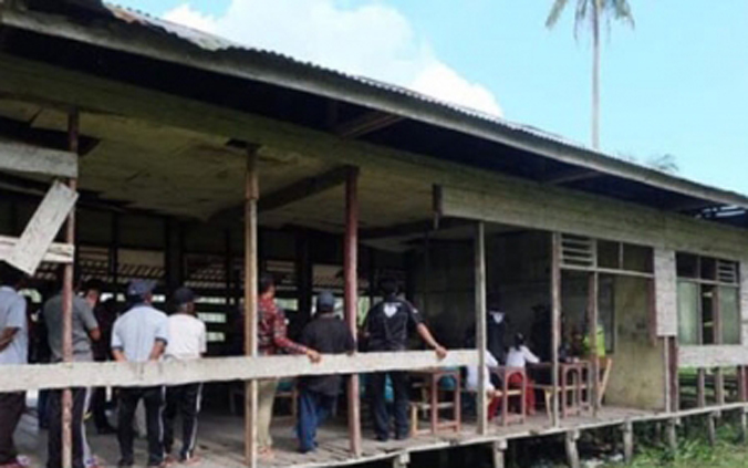 Saat Siswa SD di Tanjung Lajau Belajar di Kelas Tanpa Dinding, Ternyata di Tembilahan Ada Sekolah Permanen yang Nganggur