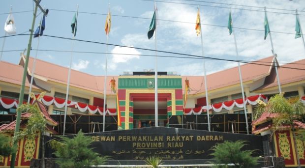 65 Anggota DPRD Riau Periode 2019-2024 Bakal Dapat Pin Berlapis Emas