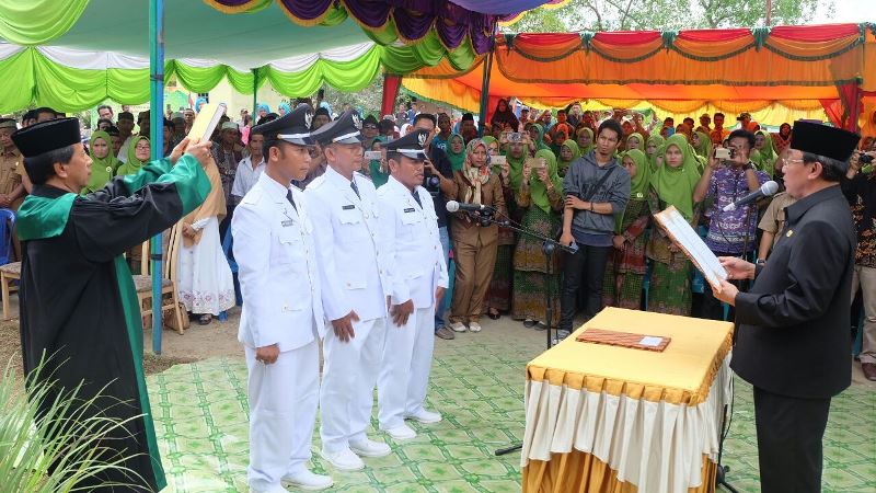 Lantik 3 Kades Kateman, Wardan Imbau Setiap Kades Gerak Aktif Upayakan Pembangunan