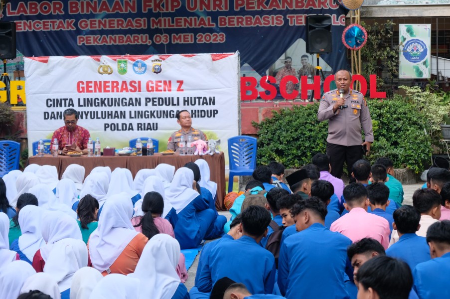 Polda Riau Gencarkan Edukasi Lingkungan di SMK Labor Pekanbaru lewat Program Green Policing