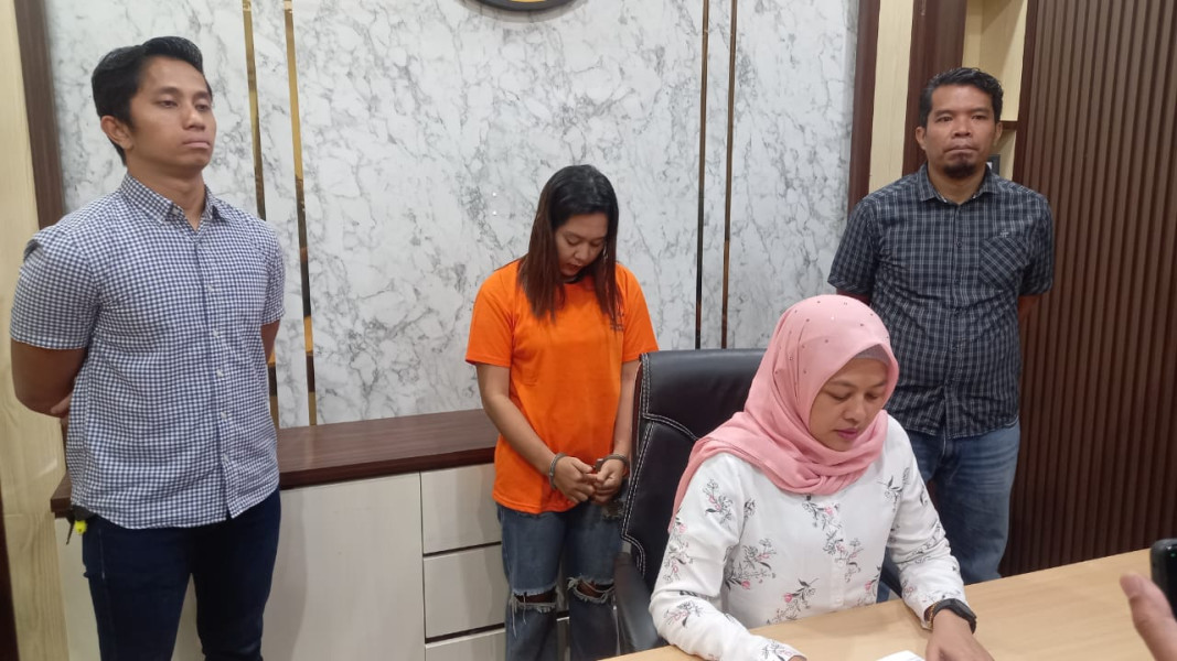 Simpan Ratusan Pil Ekstasi dan Sabu, Wanita di Pekanbaru Diringkus Polisi