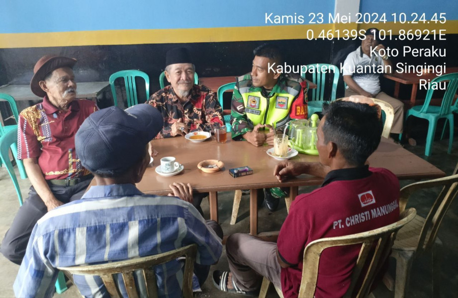 Babinsa Koramil 06/Cerenti Melaksanakan Kegiatan Komsos Di Kelurahan Koto Peraku Kecamatan Cerenti