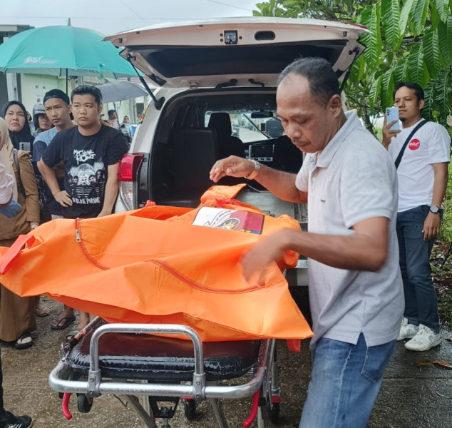 Pelajar SMA di Kuansing Temukan Ibunya Tewas Bersimbah Darah di Kamar, Diduga Dibunuh