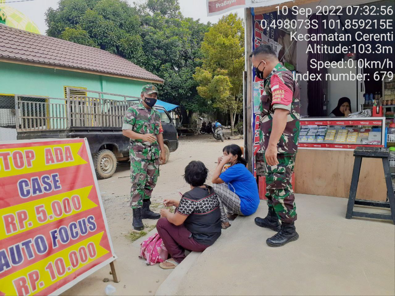 Babinsa Koramil 06/Cerenti Kodim 0302/Inhu, Di Desa Tanjung Medan Berikan Sosialisasi Serta Himbauan Kepada Warga Agar Patuhi Prokes Covid-19