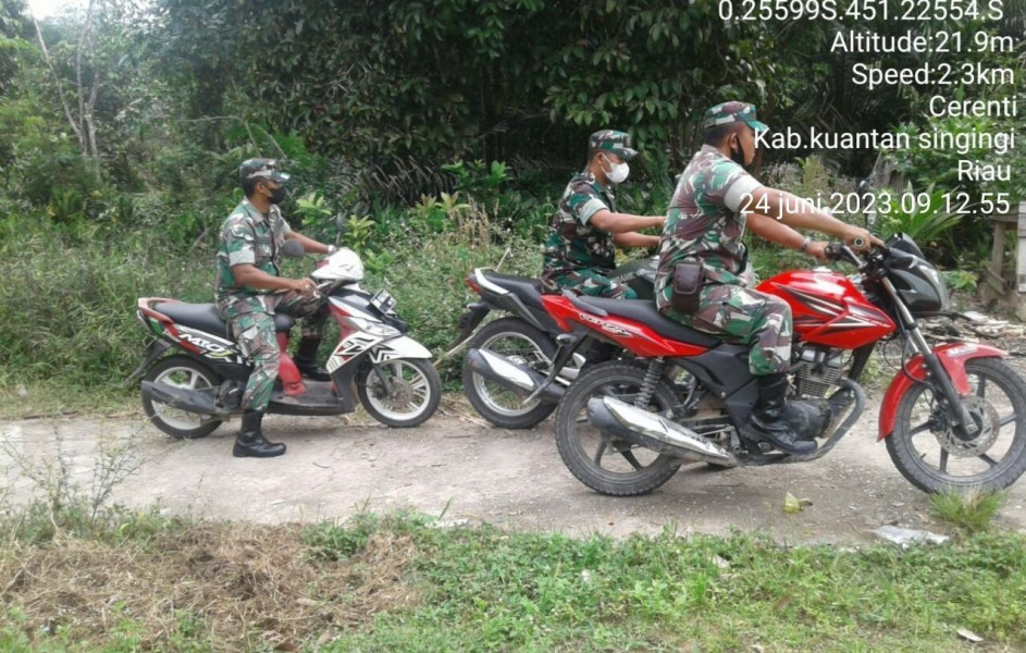 Babinsa Koramil 06/Cerenti Kodim 0302/Inhu Tingkatkan Pengawasan Karlahut, Melaksanakan Patroli dan Sosialisasi Kepada Masyarakat