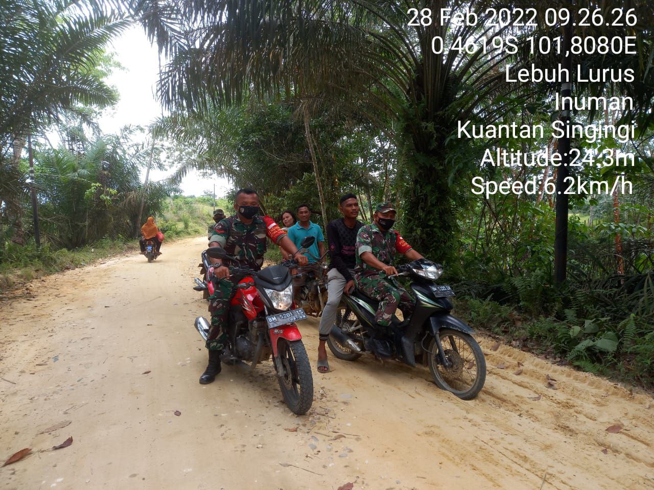 Babinsa Koramil 06/Cerenti Kodim 0302/Inhu Berikan Pemahaman Tentang Bahaya Karhutla Untuk Sosialisasi Dan Patroli Karhutla