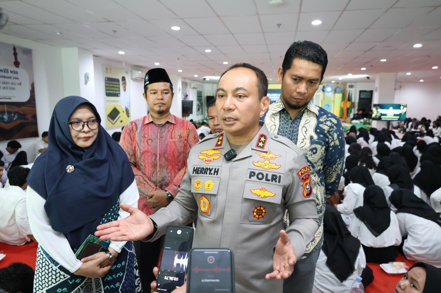 Kapolda Riau Jadi Pembicara Utama di UMRI, Ajak Mahasiswa Jadi Agen Perubahan dan Pelestari Lingkungan