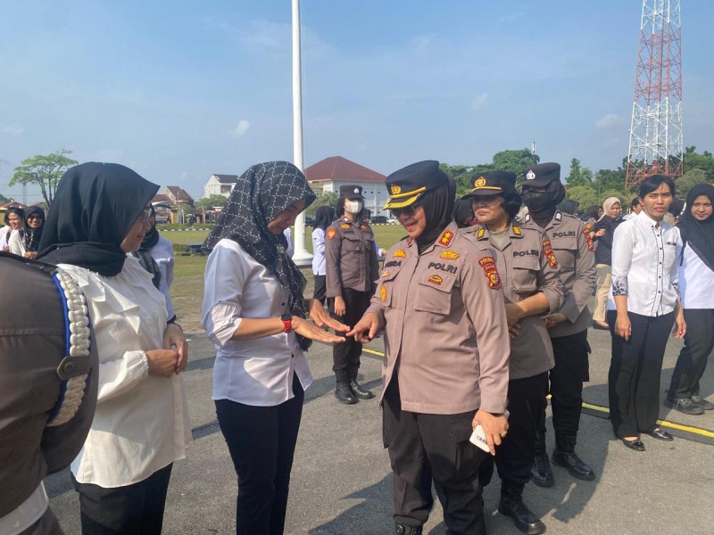 Menjelang HUT ke-77, Polwan Polda Riau Gelar Gaktibplin Personel