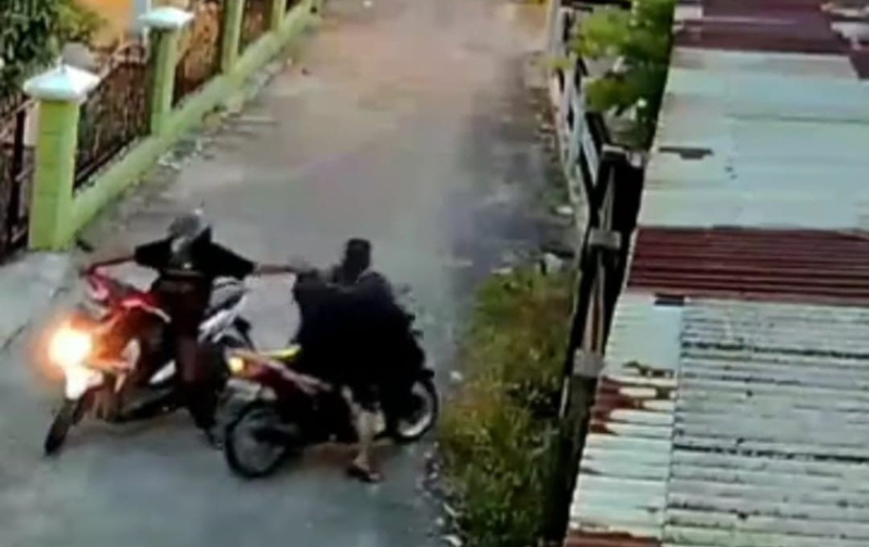 Waspada Begal Payudara di Pekanbaru! Salah Satu Aksinya Terekam CCTV