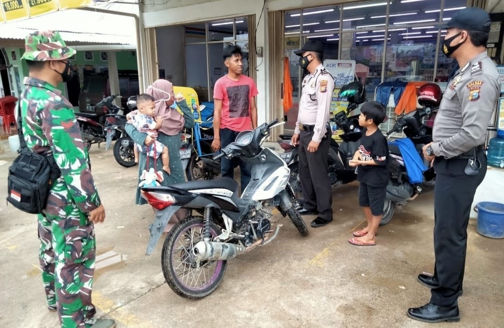 Giat Rutin, Polsek Pangkalan Lesung Terus Sampaikan Imbauan Prokes di Wilayah Binaan