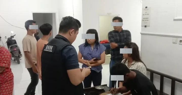 Menyambut bulan suci Ramadhan, BNNK Kuantan Singingi laksanakan Deteksi Dini melalui Tes Urine di Hunian Kos-kosan dan penginapan di wilayah teluk kuantan