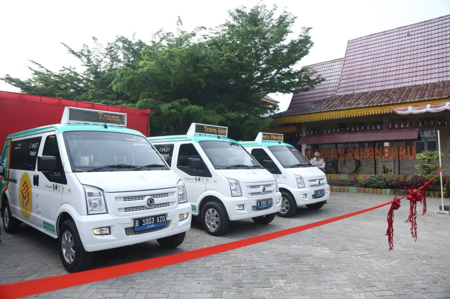 Angkutan Feeder Listrik Mulai Beroperasi, Warga Pekanbaru Bisa Nikmati Gratis