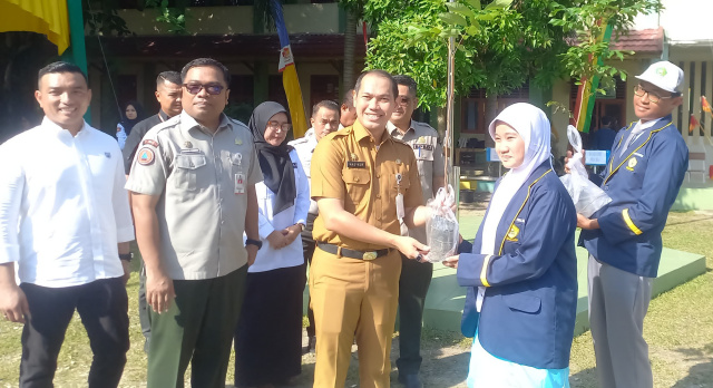 Mitigasi Bencana: Pemko Pekanbaru Tanam Pohon di Sekolah untuk Hadapi Perubahan Iklim