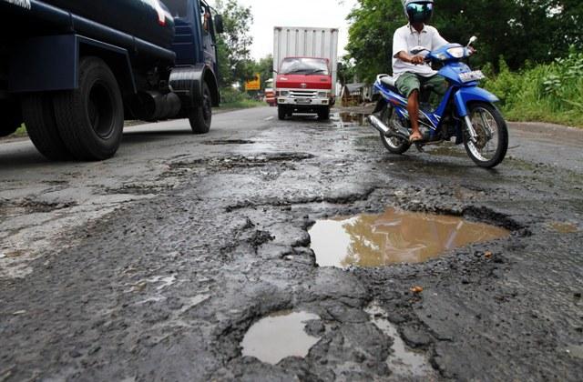 DPRD Kecewa Kualitas Jalan Nasional di Kuansing Jelek