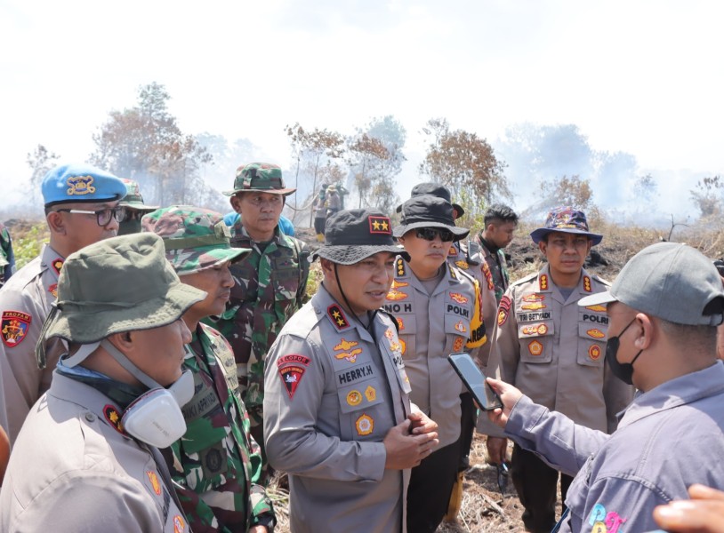 Kapolda Riau Beri Peringatan Keras Pelaku Pembakaran Hutan di Rohil