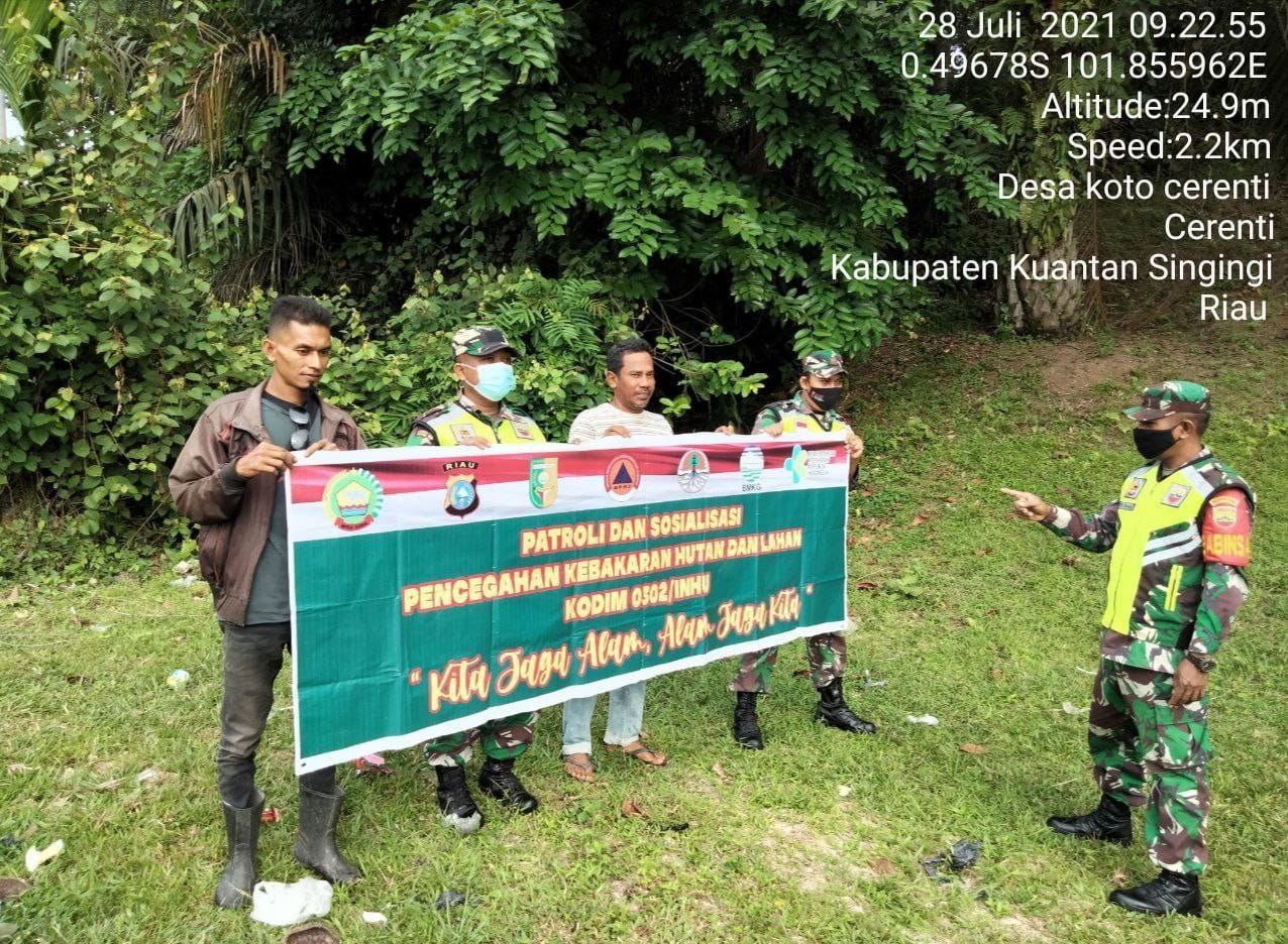 Koramil 06/Cerenti Dim 0302/Inhu, Serda Dumen SiregarTerus  Sosialisasikan Dan Patroli Tentang Bahaya Karhutla Di Wilayah Binaan