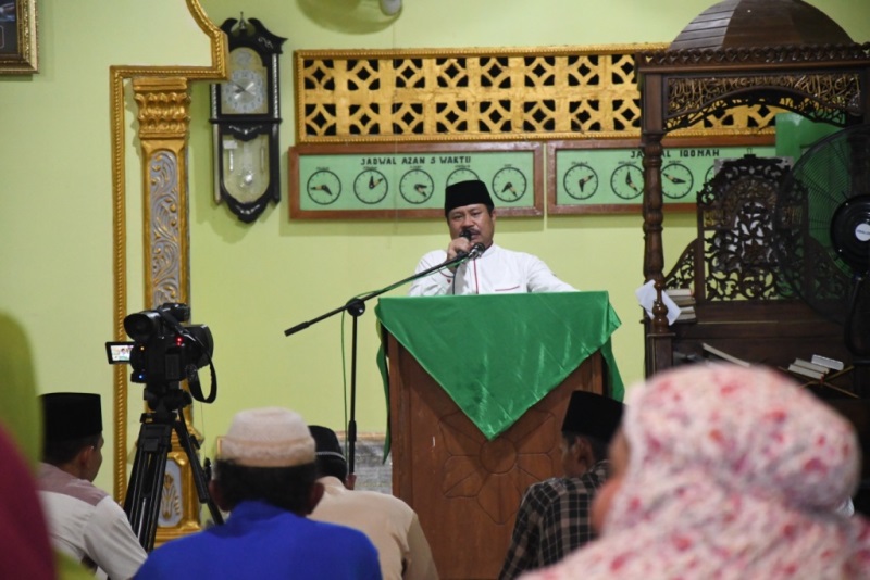 Safari Ramadhan di Bandar Laksamana, Bupati Bengkalis Ingatkan Warga Waspada Karhutla