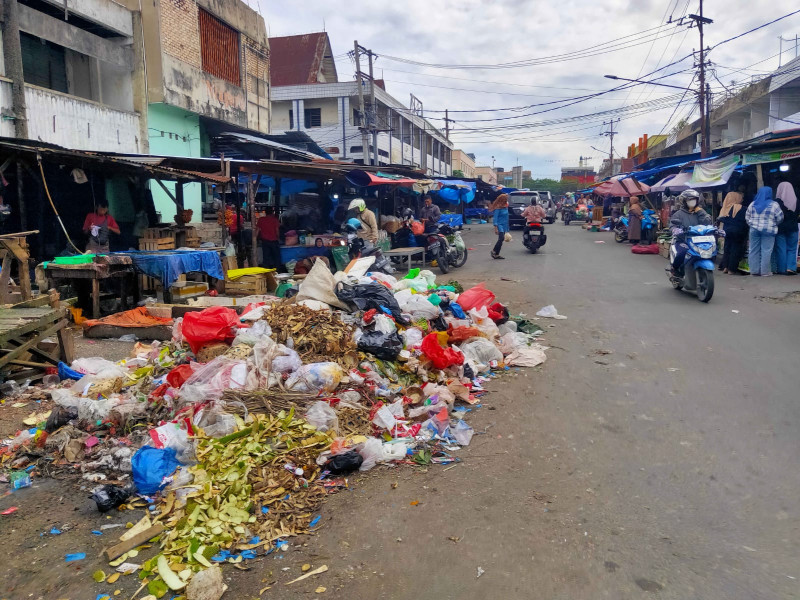 Pj Wali Kota Pekanbaru Tegaskan Sampah Harus Bersih di Awal Tahun