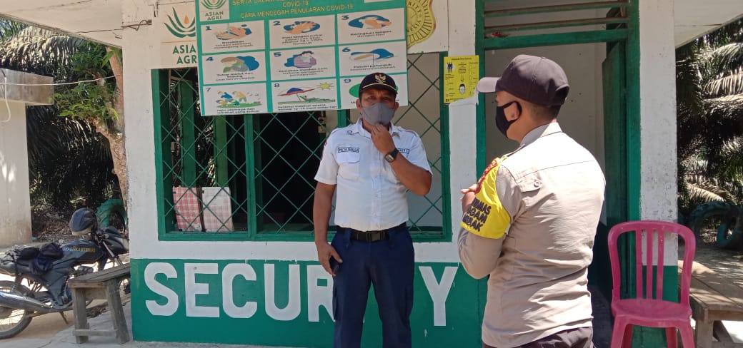 Melalui Patroli, Polsek Langgam Antisipasi Terjadinya Aksi C3 Sekaligus Sosialisasikan Prokes