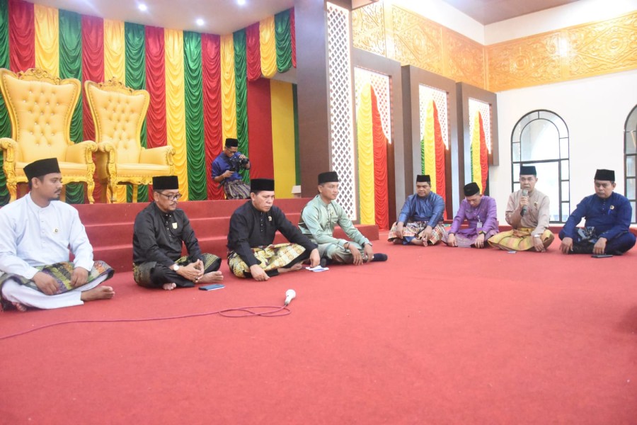 Bupati Hadiri Prosesi Buka Lawang yang Digelar LAMR Sempena Hari Jadi Bengkalis ke-513