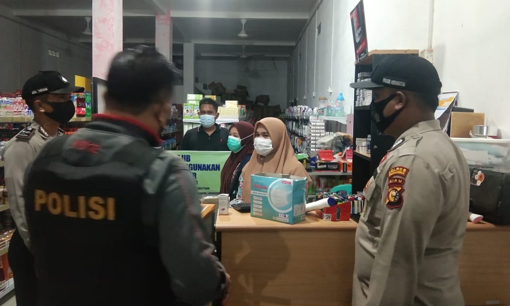 Jaga Keamanan Masyarakat, Polsek Kerumutan Gencar Patroli C3 Malam Hari