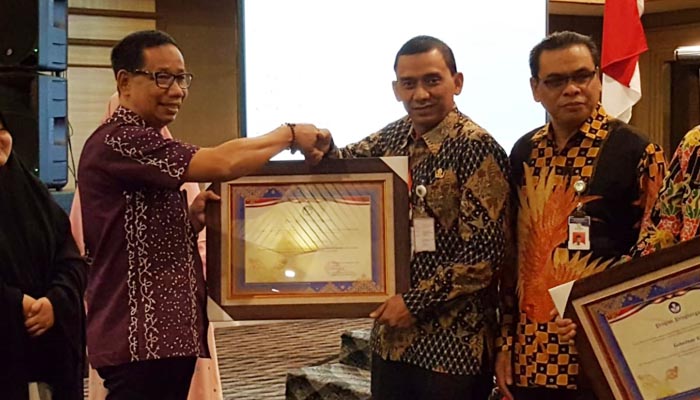 Rohul Kembali Mendapat Penghargaan dari Balai Bahasa Riau