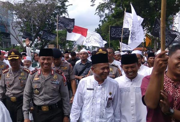 Demo Anti Ahok Berlangsung Damai, Kapolda Riau Sampaikan Terima Kasih