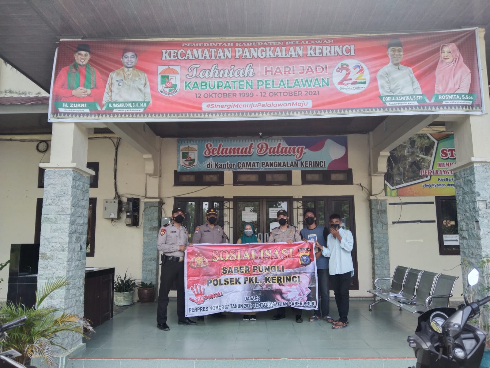 Polsek Pangkalan Kerinci Sambangi Kantor Camat untuk Edukasi Pegawai Soal Saber Pungli