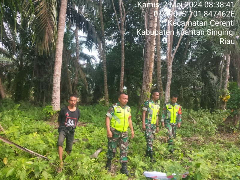 Personil Koramil 06/ Cerenti Kodim 0302/Inhu Patroli Karhutlah 