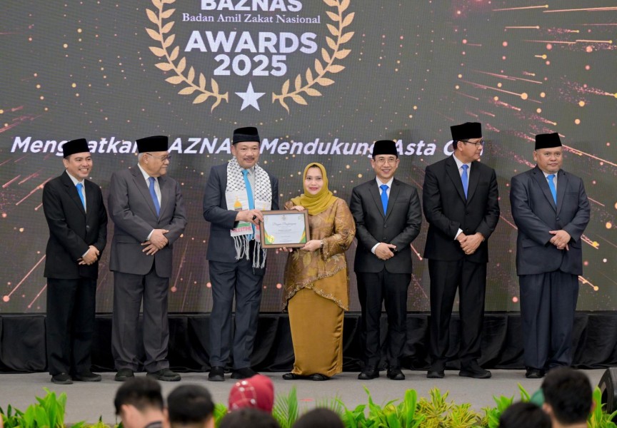 Bupati Bengkalis Kasmarni Raih BAZNAS Award 2025 untuk Kedua Kalinya