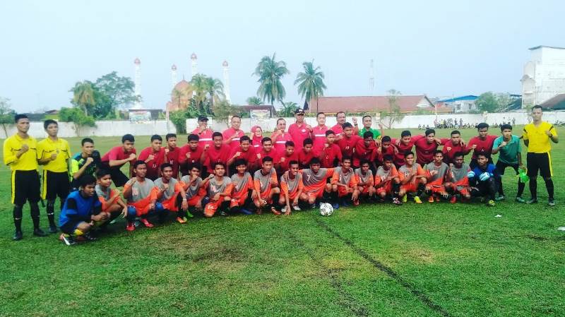 Sekda Rohil Buka Turnamen Sepak Bola Bupati Cup 