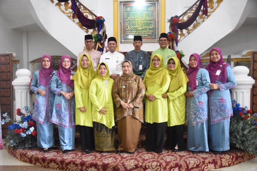 Buat Buku 'Perempuan Pertama Pejabat Pemerintah Daerah', Bupati Kasmarni Terima Audiensi Pusdatin Riau