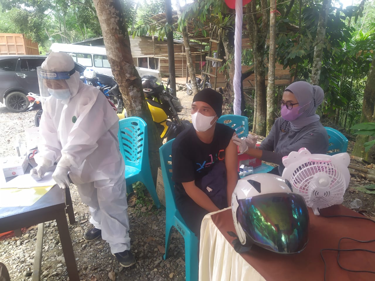 Hari Pertama Operasi Lilin Lancang Kuning 2021 Polres Kuansing, di Pos Pemeriksaan, Jaring 19 Orang Masyarakat Belum Vaksin, Langsung diarahkan Vaksin di Tempat