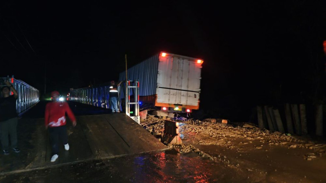 Longsor Kembali Terjadi di Jalan Lintas Riau-Sumbar, Buka Tutup Dilakukan