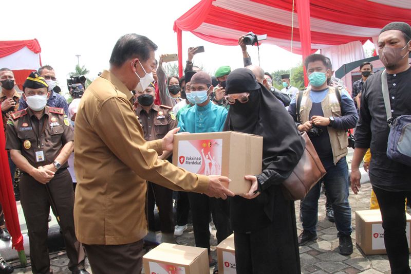 Sebanyak 5.100 Warga Jalani Vaksinasi Massal di Masjid Raya An Nur