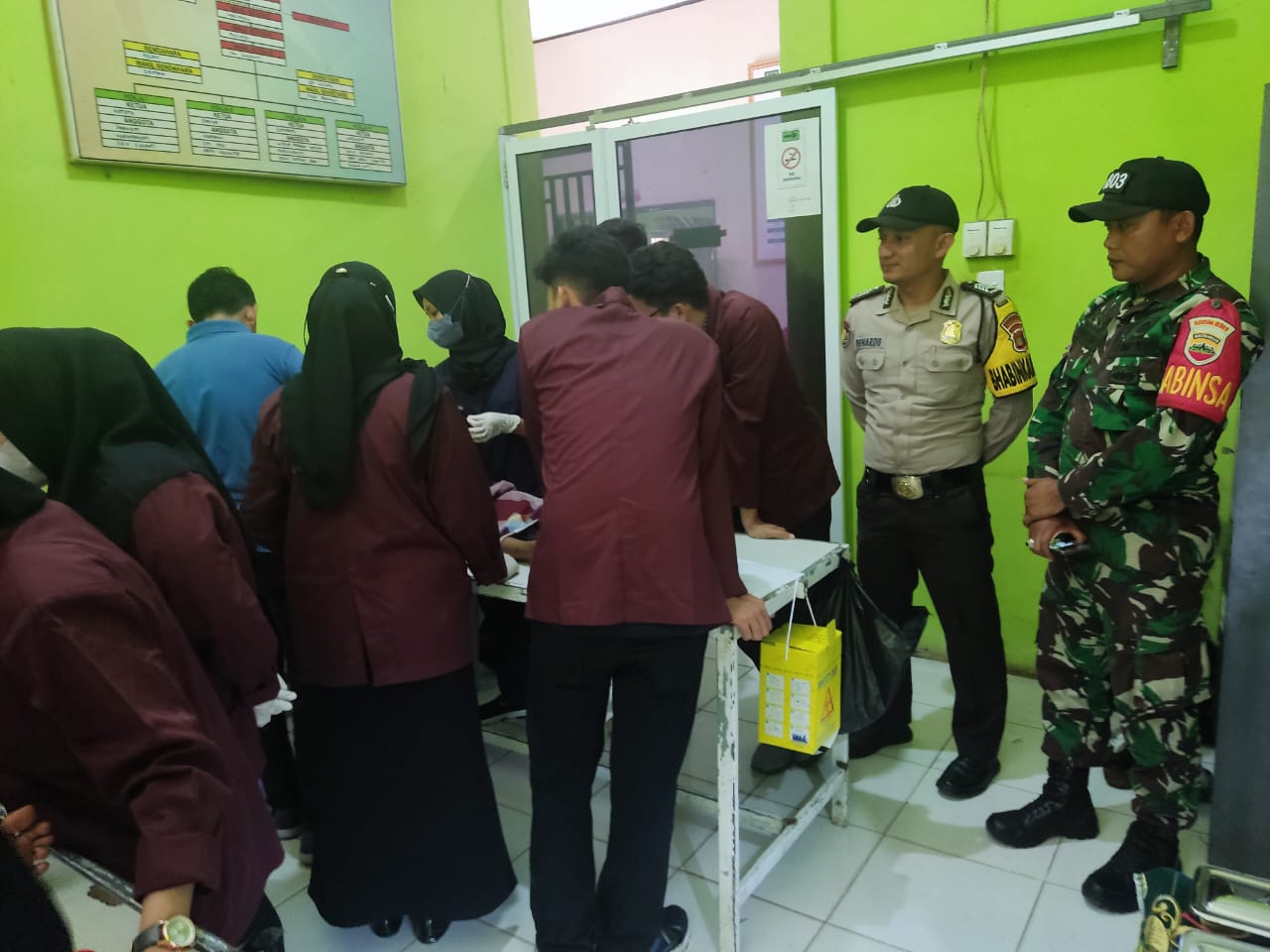 Polsek Bantan Dampingi Sosialisasi PHBS dan Sunat Massal di Desa Bantan Timur