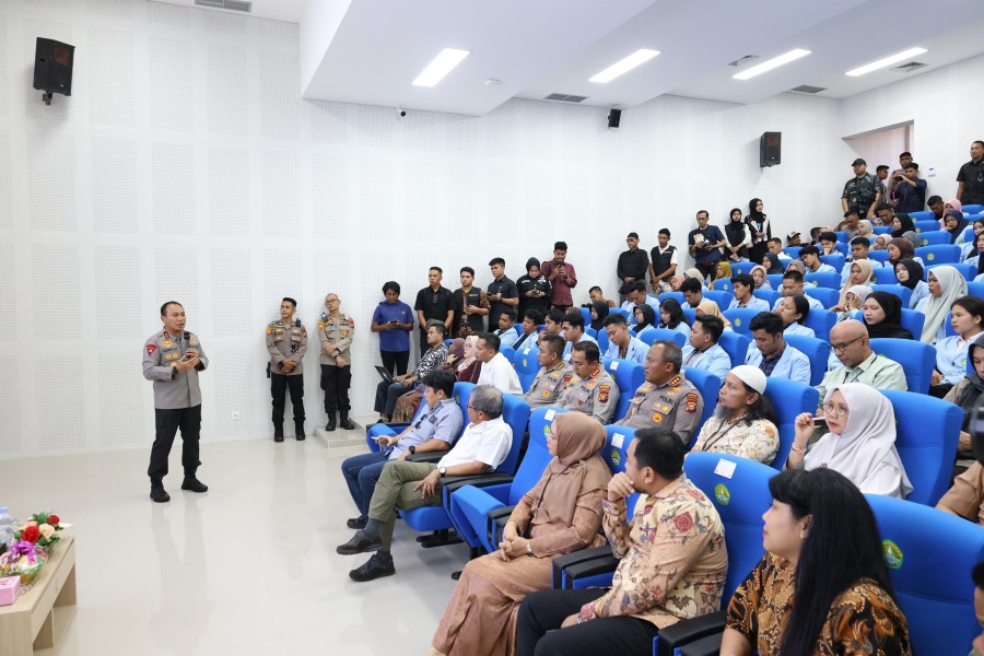 Kapolda di Universitas Riau: 