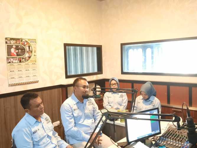 Dialog Di Radio Kuansing FM, Kajari Kuansing Angkat Thema Pendampingan Hukum