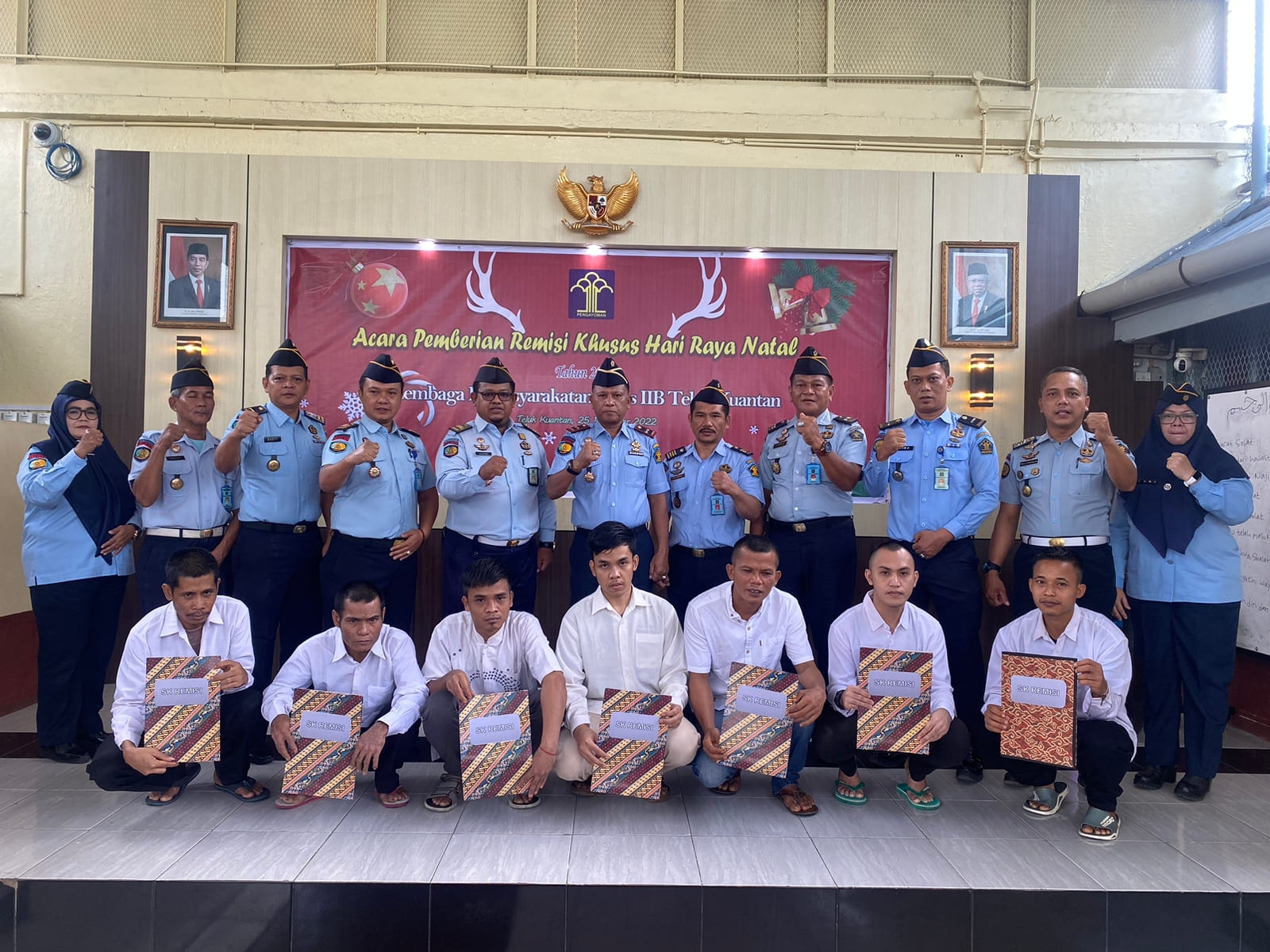 Sebanyak 8 Orang Narapidana Lapas Kelas IIB Teluk Kuantan Menerima Remisi Khusus 