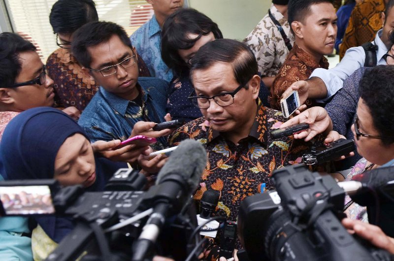 Bantah Dana Kelurahan Bertujuan Politis, Istana: Buat Rakyat Masa Enggak Boleh?