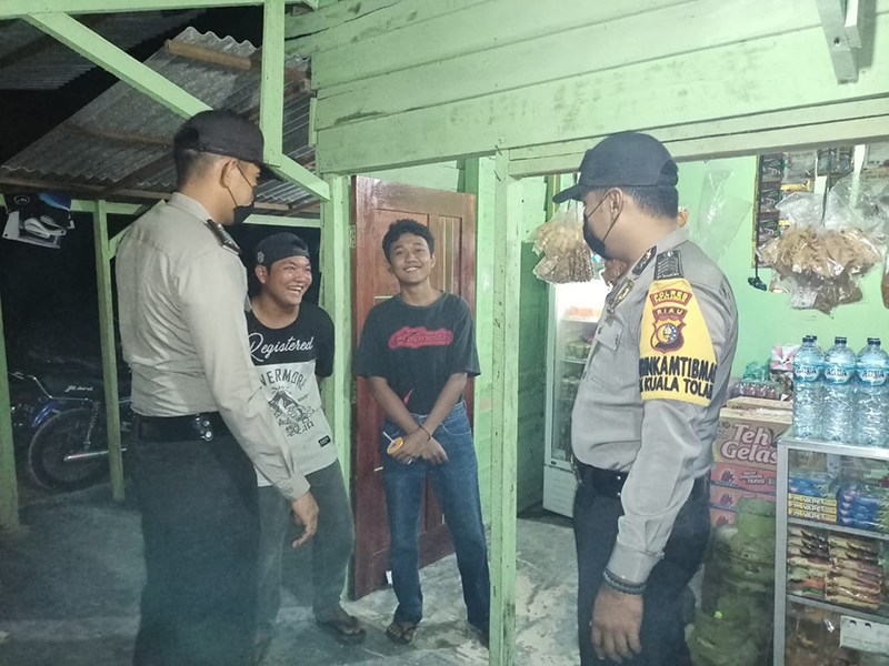 Polsubsektor Pelalawan Minta Masyarakat Desa Lalang Kabung Terapkan Prokes