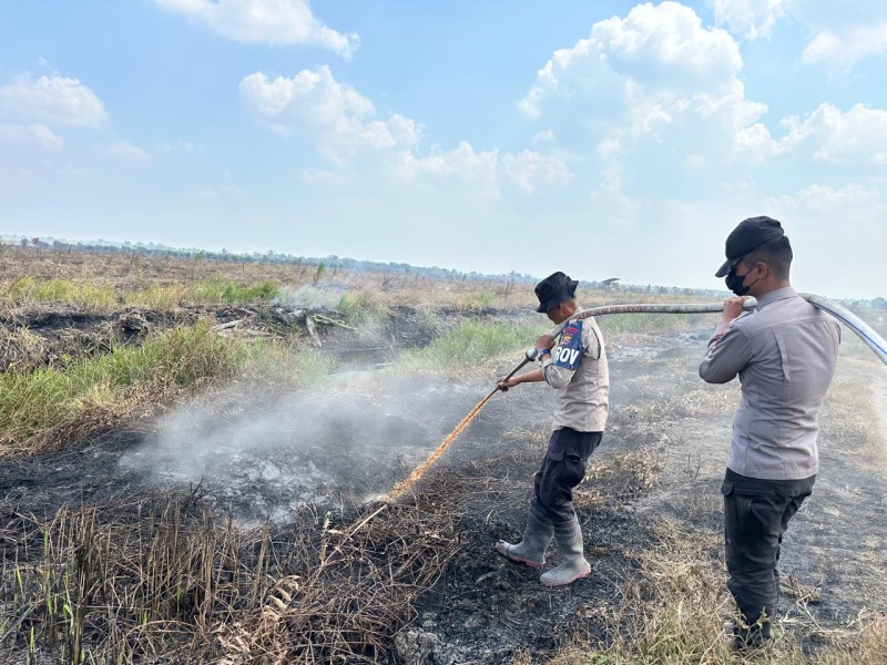 Perwira Brimob Polda Riau Gugur Saat Bertugas Tangani Karhutla di Rohil