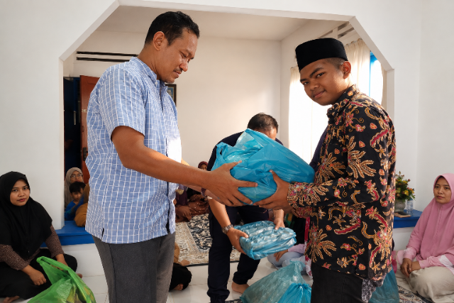 Semangat HUT RI ke-81, Bea Cukai Bengkalis Berbagi dengan 35 Warga Sungai Pakning
