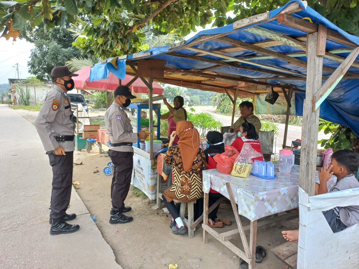 Berikan Keamanan di Wilkum dari Aksi C3, Polsubsektor Pelalawan Rutinkan Patroli