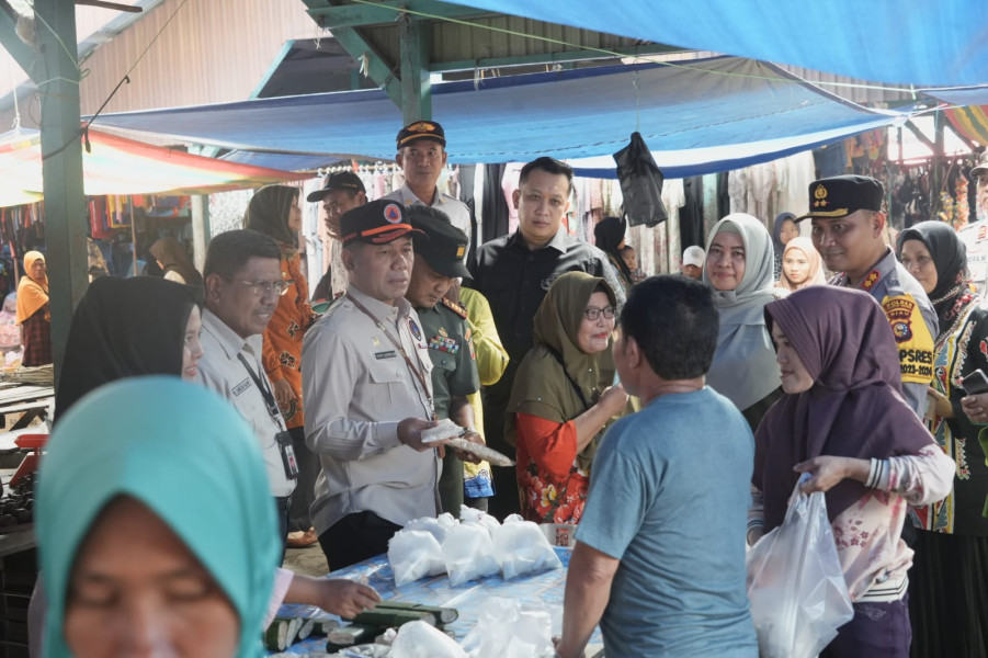 Kendalikan Inflasi  Kapolres Dan Sekda Sambangi Pasar Benai