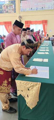 Pasca Pelantikan Kepsek Se Riau, Kepala SMA Negeri 1 Gunung Toar Kuantan Singingi Serah Terima Jabatan 